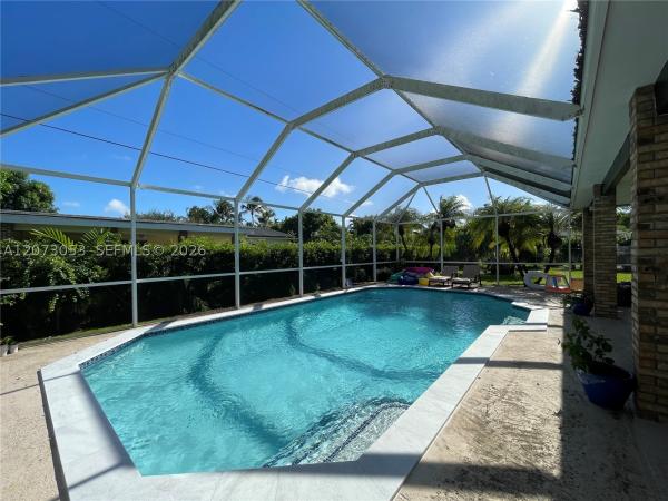 Country Club Grove, 8522 SW 148th Ter, Palmetto Bay, Florida 33158, image 3