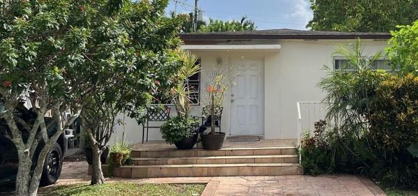 Douglas Manor, 3788 SW 27th Ln, Miami, Florida 33134, image 3