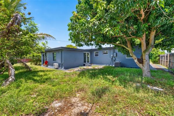 Sherwood Forest, 1616 SW 9th St, Fort Lauderdale, Florida 33312, image 3