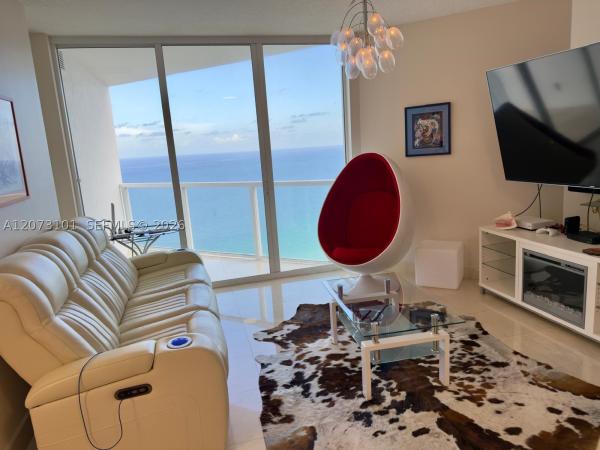La Perla, 16699 Collins Ave #3609, Sunny Isles Beach, Florida 33160, image 2