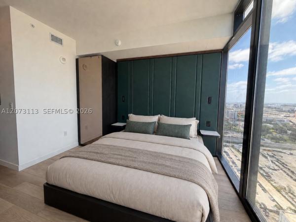 20 NE 11th #2703B, Miami, Florida 33132, image 3