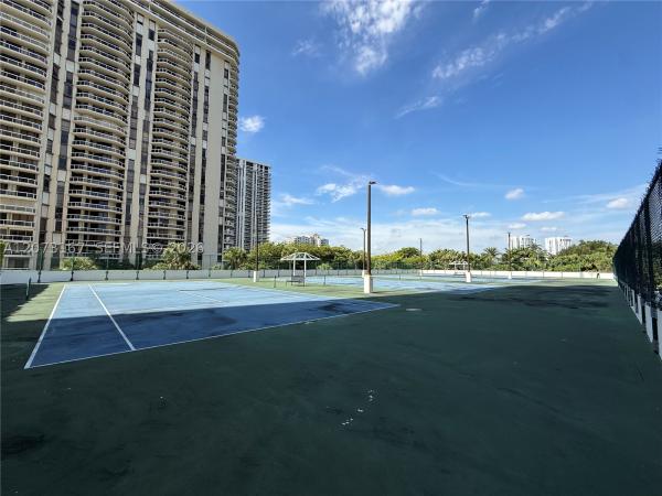 Hamptons South, 20201 E Country Club Dr #308, Aventura, Florida 33180, image 3