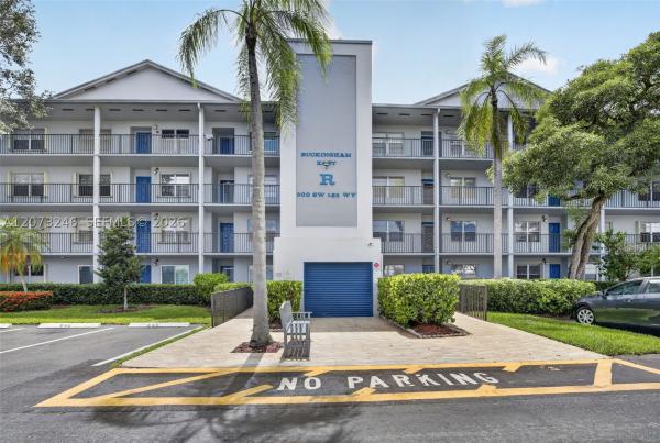 Buckingham At Century Village, 900 SW 125th Way #105R, Pembroke Pines, Florida 33027, image 3