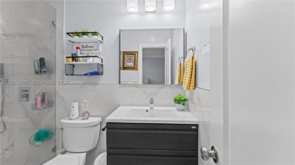 Kings Gardens, 19300 NW 45th Ave, Miami Gardens, Florida 33055, image 2