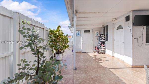 Kings Gardens, 19300 NW 45th Ave, Miami Gardens, Florida 33055, image 3