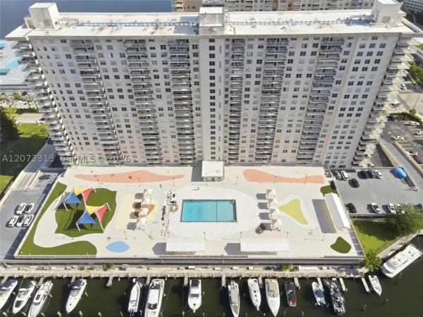 Winston Towers 100, 250 174th St #2004, Sunny Isles Beach, Florida 33160, image 2