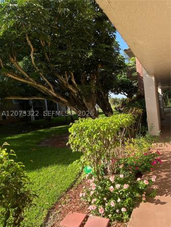 Nova Gardens, 7020 Nova Dr #209D, Davie, Florida 33317, image 2