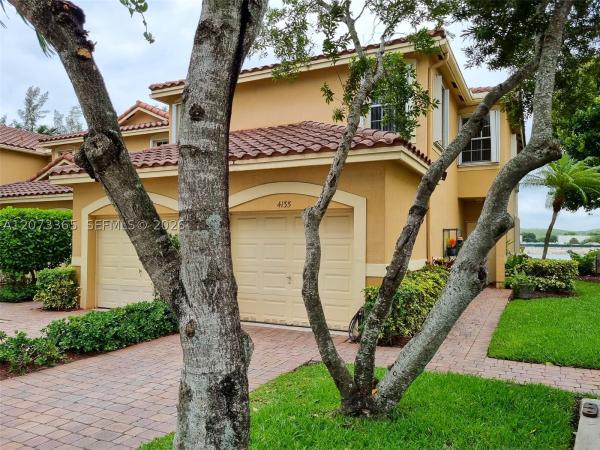 San Briana At Crystal Lake, 4135 Crystal Lake Dr, Deerfield Beach, Florida 33064, image 3