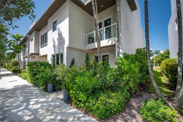 Landmark At Doral, 6428 NW 104th Ct, Doral, Florida 33178, image 1