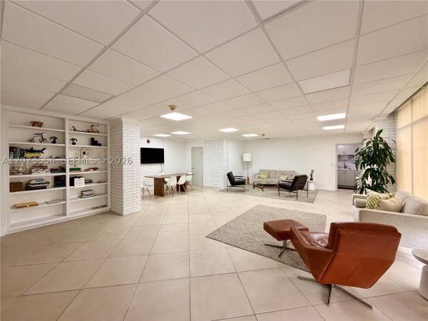 Brickell Bay Tower, 1408 Brickell Bay Dr #706, Miami, Florida 33131, image 3
