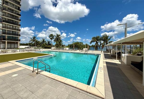 Charter Club, 600 NE 36th St #1404, Miami, Florida 33137, image 3