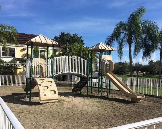 Le Club At Old Cutler, 8670 SW 212th St #105, Cutler Bay, Florida 33189, image 3