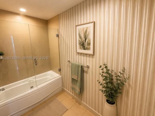 Met 1, 300 S Biscayne Blvd #T-2910, Miami, Florida 33131, image 2