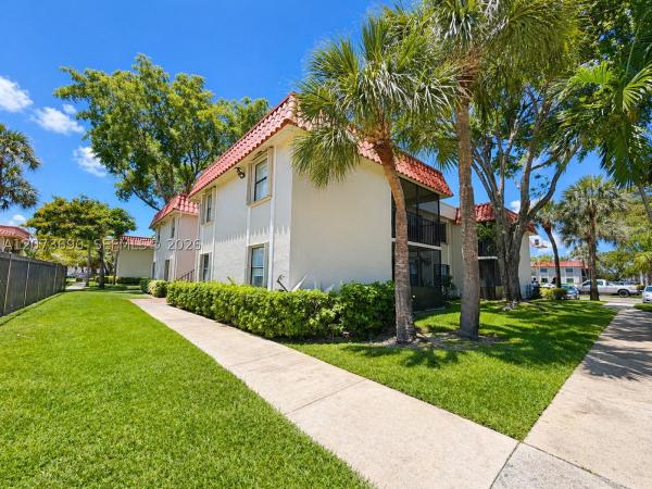 9730 Hammocks Blvd #201-28, Unincorporated Dade County, Florida 33196, image 2