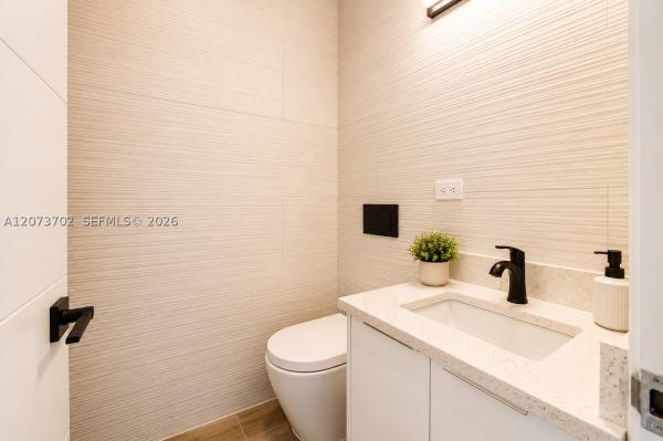 The Pavilion, 5601 Collins Ave #1009, Miami Beach, Florida 33140, image 2