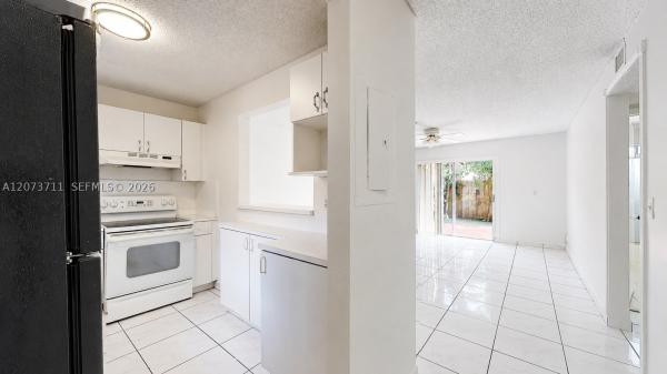 8183 NW 8th St #C2, Unincorporated Dade County, Florida 33126, image 3