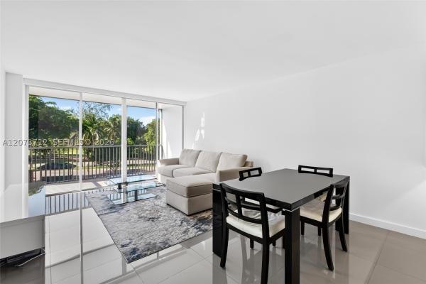 Bravura, 3301 N Country Club Dr #310, Aventura, Florida 33180, image 2