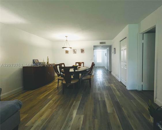 Racquet Club At Bonaventure, 307 Lakeview Dr #202, Weston, Florida 33326, image 3