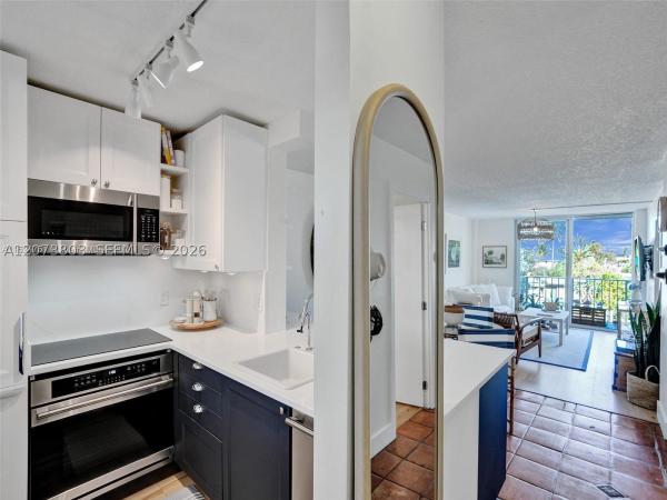 Cromwell East, 1777 SE 15th St #308, Fort Lauderdale, Florida 33316, image 3