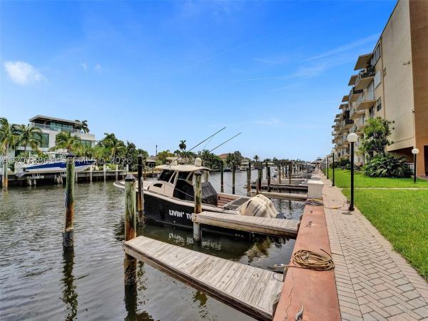 Cromwell East, 1777 SE 15th St #308, Fort Lauderdale, Florida 33316, image 2