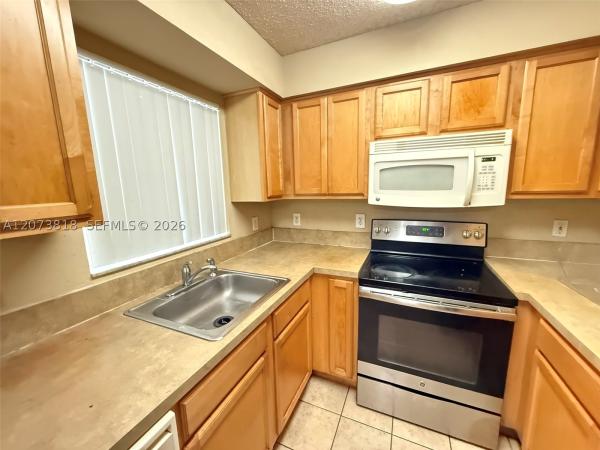 South Palm Place, 7650 Westwood Dr #504, Tamarac, Florida 33321, image 2