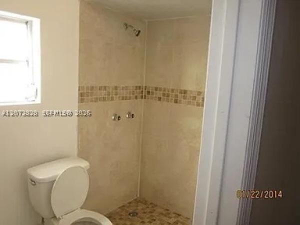 Melrose Heights, 2410 NW 34th St #2, Miami, Florida 33142, image 3