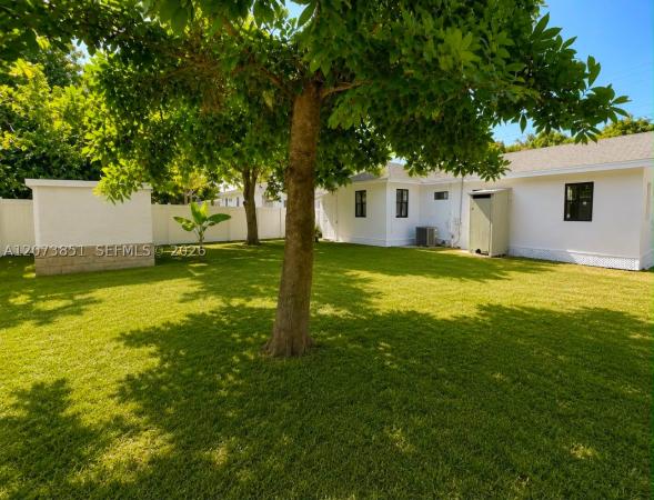 Hollywood Little Ranches, 825 S 28th Ave, Hollywood, Florida 33020, image 1