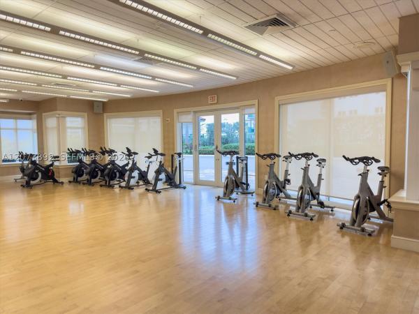 Turnberry Village North Tower, 20000 E Country Club Dr #302, Aventura, Florida 33180, image 2