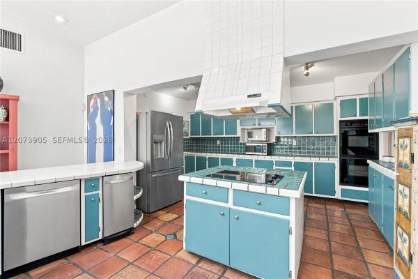 Coconut Grove Manor, 4110 Battersea Rd, Miami, Florida 33133, image 3
