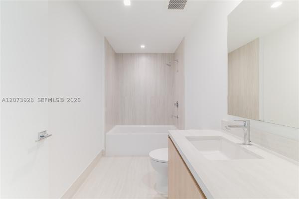 2411 Laguna Cir #2909, Miami, Florida 33181, image 3