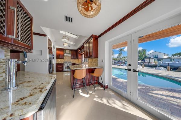 Cypress Harbor, 800 SE 3rd Ter, Pompano Beach, Florida 33060, image 2