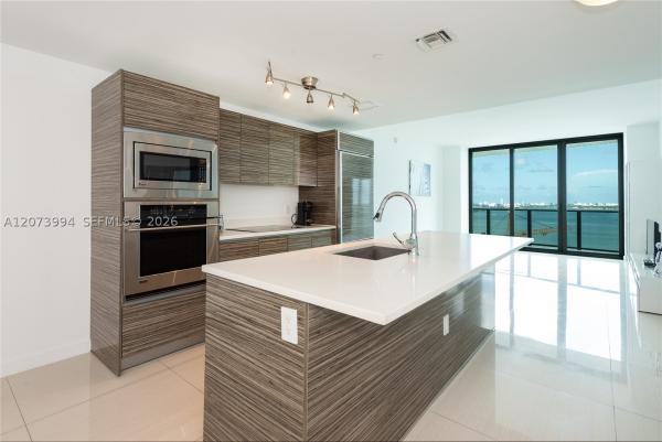 Icon Bay, 460 NE 28th St #2202, Miami, Florida 33137, image 1