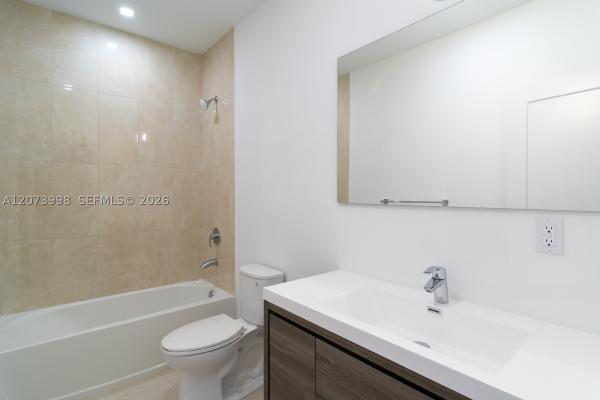 Oaks Place, 4117 N Oak Pl, Dania Beach, Florida 33314, image 3
