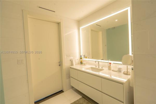 300 Biscayne Boulevard Way #3109W, Miami, Florida 33131, image 3
