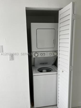 Alameda, 5560 W 21st Ct #108, Hialeah, Florida 33016, image 2