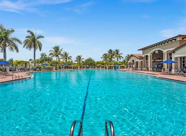 The Shores At Isles Of Bayshore, 9259 SW 227th St #9-25, Cutler Bay, Florida 33190, image 2