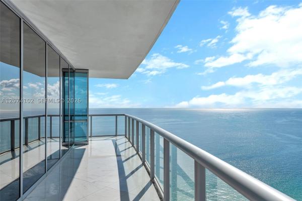 Jade Ocean, 17121 Collins Ave #4201, Sunny Isles Beach, Florida 33160, image 2