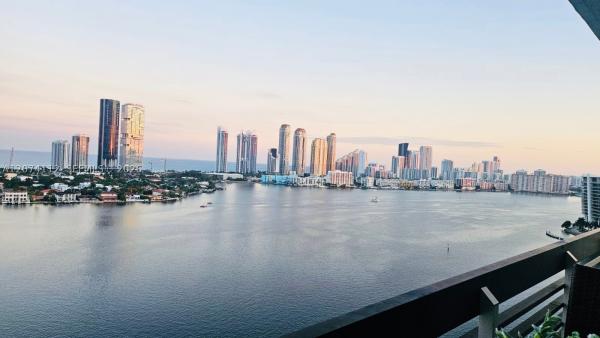Mystic Pointe Tower 500, 3530 Mystic Pointe Dr #2215, Aventura, Florida 33180, image 1