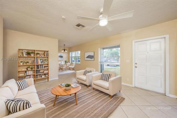 Lantana Heights, 900 W Bloxham St, Lantana, Florida 33462, image 1