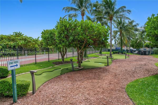 Green Diamond, 4775 Collins Ave #2208, Miami Beach, Florida 33140, image 2