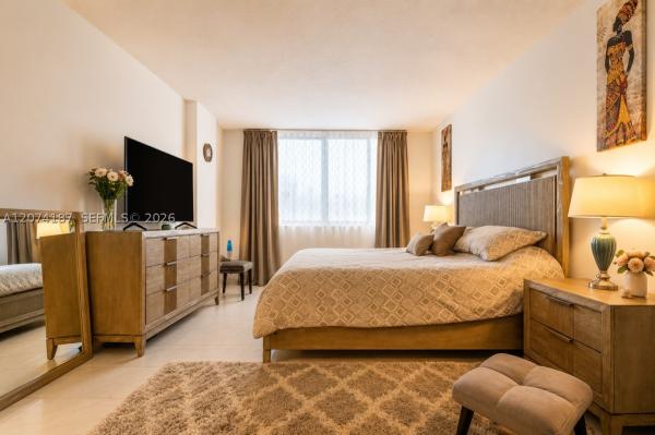 Arlen House Central, 300 Bayview Dr #807, Sunny Isles Beach, Florida 33160, image 3