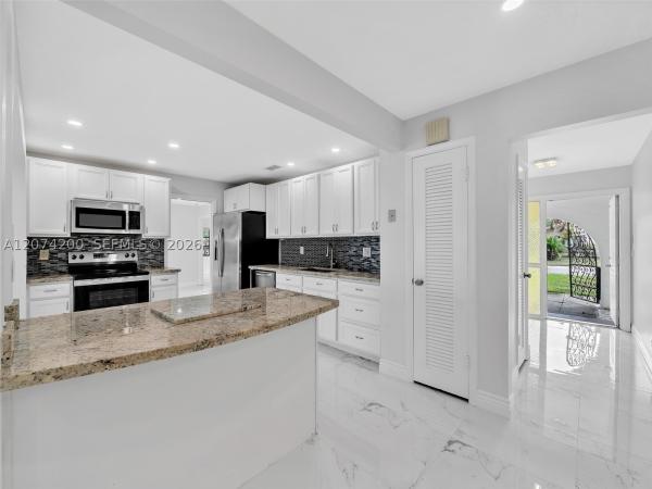 Deer Run Springs, 10251 NW 39th Ct, Coral Springs, Florida 33065, image 2