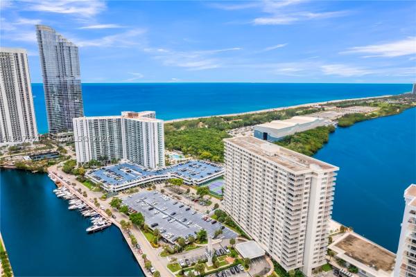Arlen House Central, 300 Bayview Dr #214, Sunny Isles Beach, Florida 33160, image 3
