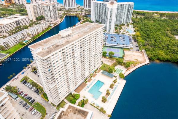 Arlen House Central, 300 Bayview Dr #214, Sunny Isles Beach, Florida 33160, image 2