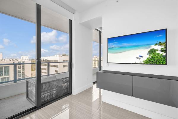 Aventura Parksquare Residences, 2960 NE 207th St #1102, Aventura, Florida 33180, image 2