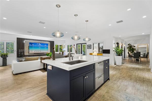 Coconut Grove, 231 Fluvia Ave #-, Coral Gables, Florida 33134, image 2