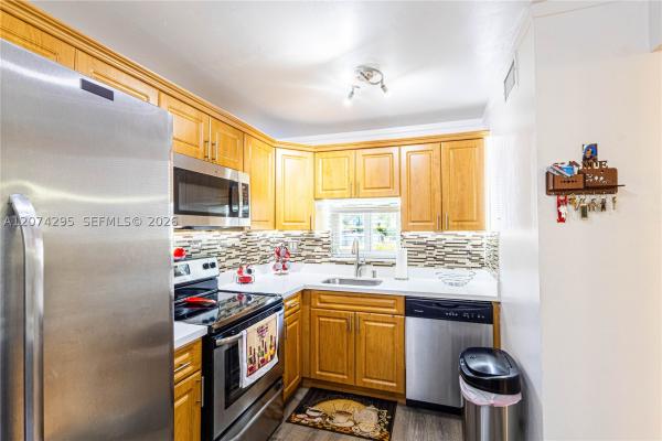 Hollybrook Golf & Tennis Club, 300 S Hollybrook Dr #105, Pembroke Pines, Florida 33025, image 3