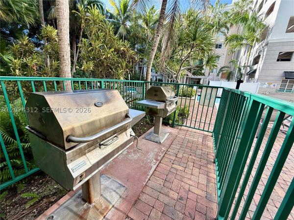 Valencia, 6001 SW 70th St #137, South Miami, Florida 33143, image 3