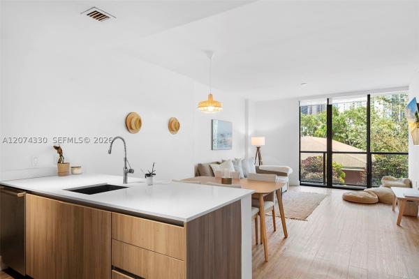 Cassa Brickell, 201 SW 17th Rd #411, Miami, Florida 33129, image 1