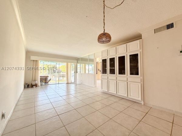 Isle Of Paradise, 455 Paradise Isle Blvd #109, Hallandale Beach, Florida 33009, image 2